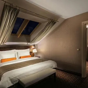 Cosmopolitan Otel Prag